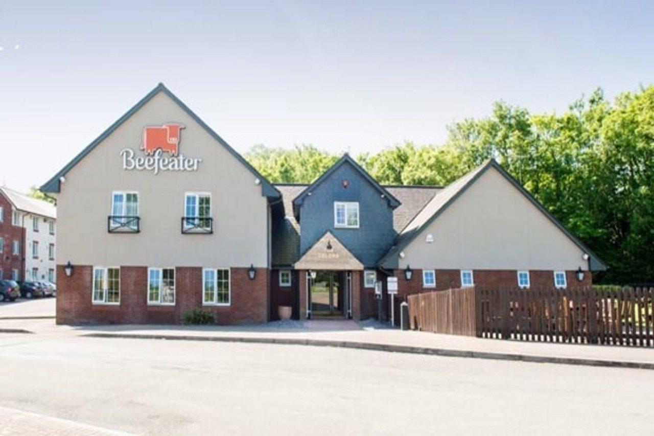 Premier Inn Newport Wales Exterior foto